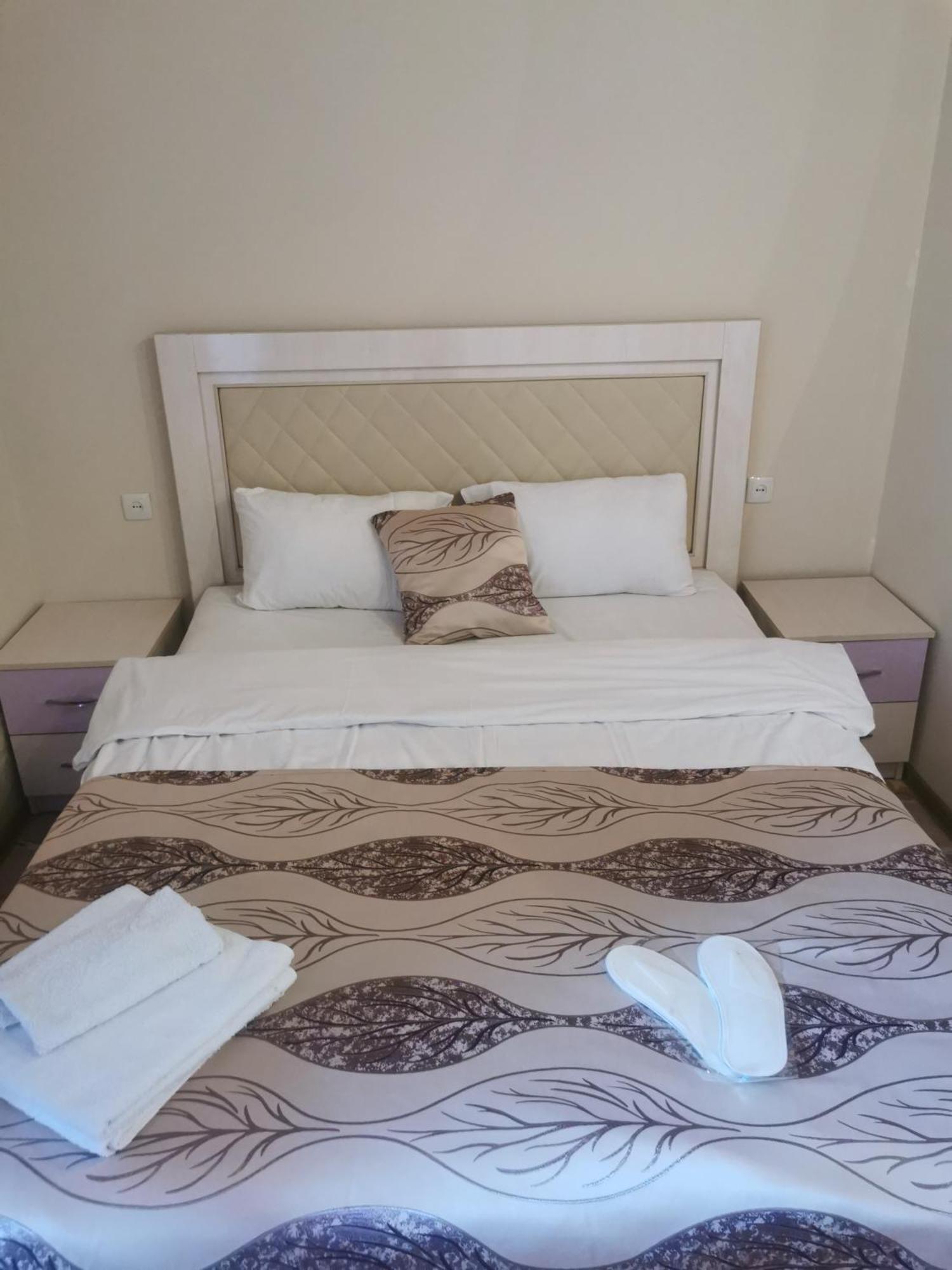 Narek+ Hotell Arrinj Rom bilde